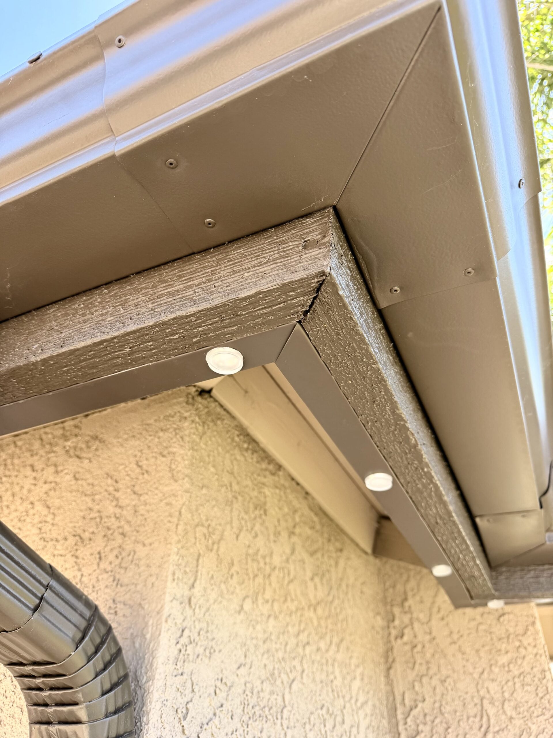 Corners and angles cleanly cut